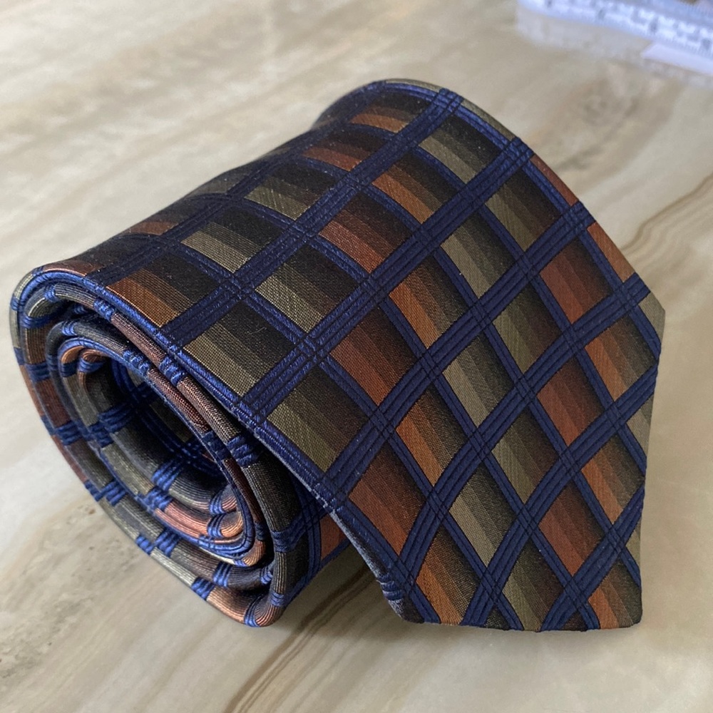 Daniel Gray Tie